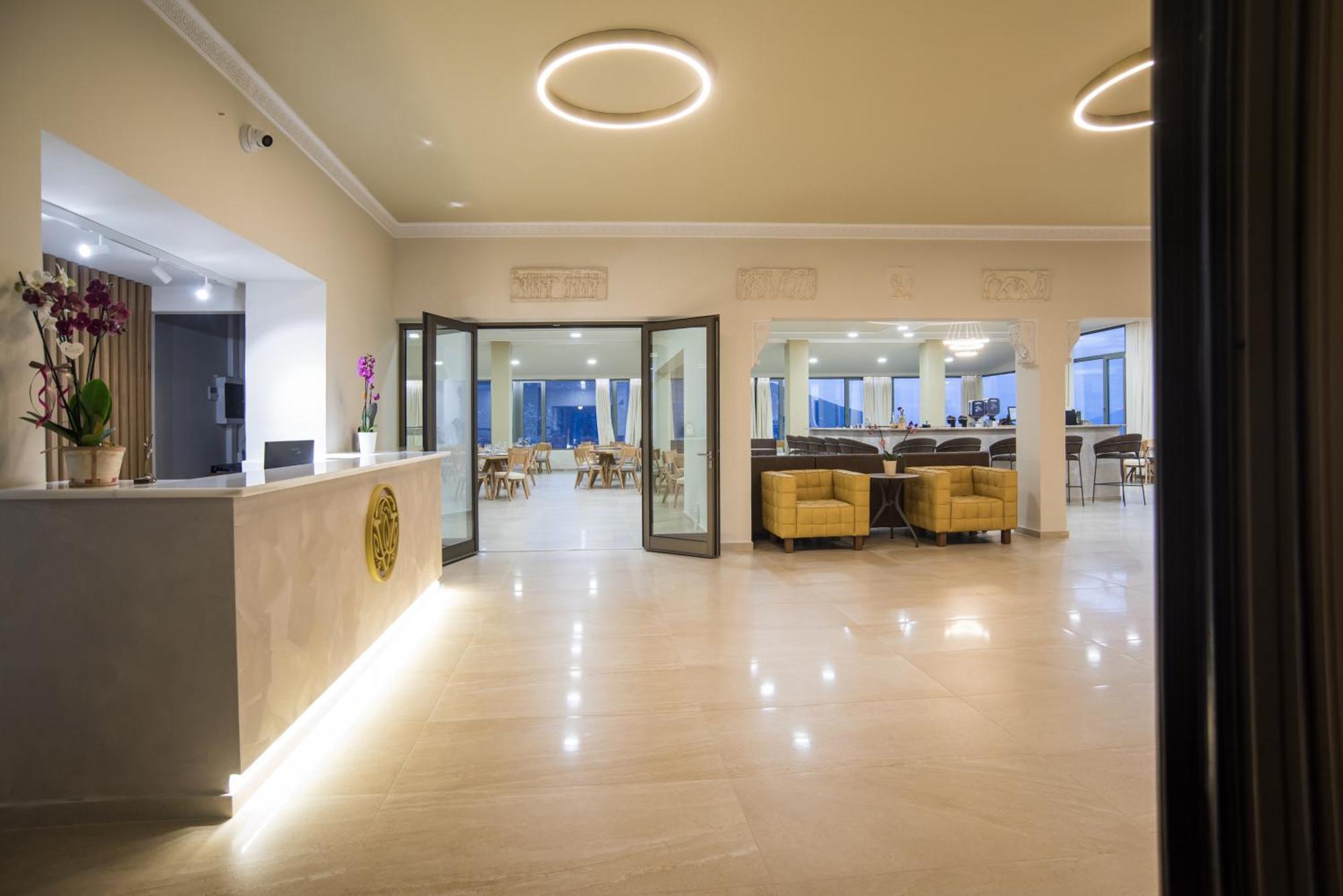 V Hotel Delphi ภายนอก รูปภาพ